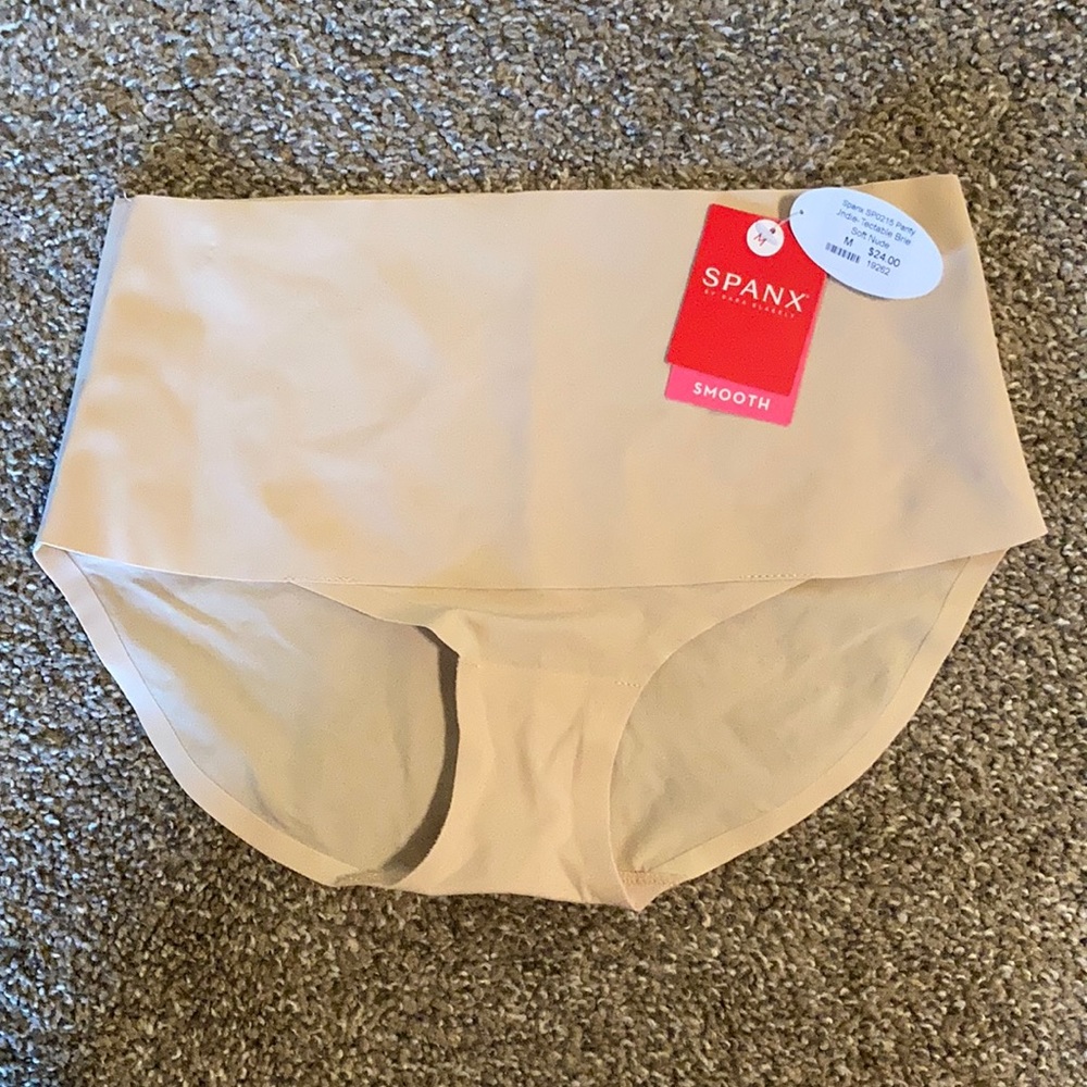 NWT Spanx Undie-tectable brief panty size M